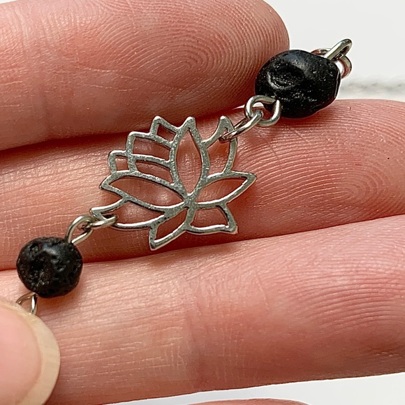 Black Lava Stone Lotus Flower Pendent Necklace For Women Aroma Therapy Diffuser - Picture 1 of 12